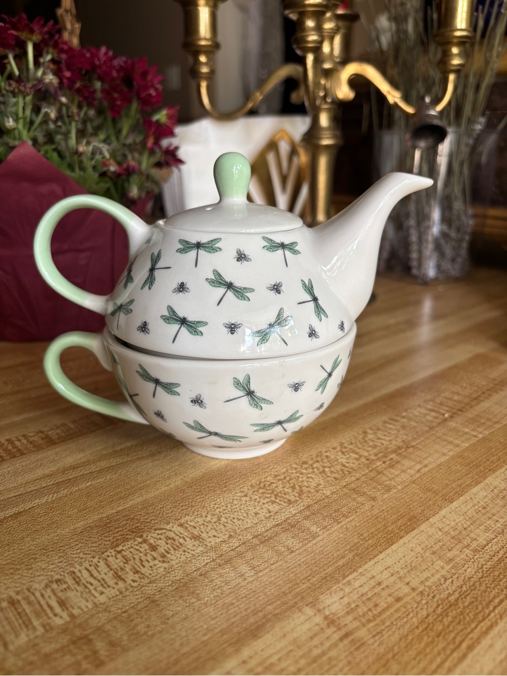 Porcelain Tea-for-One Set with Green Dragonfly Motif